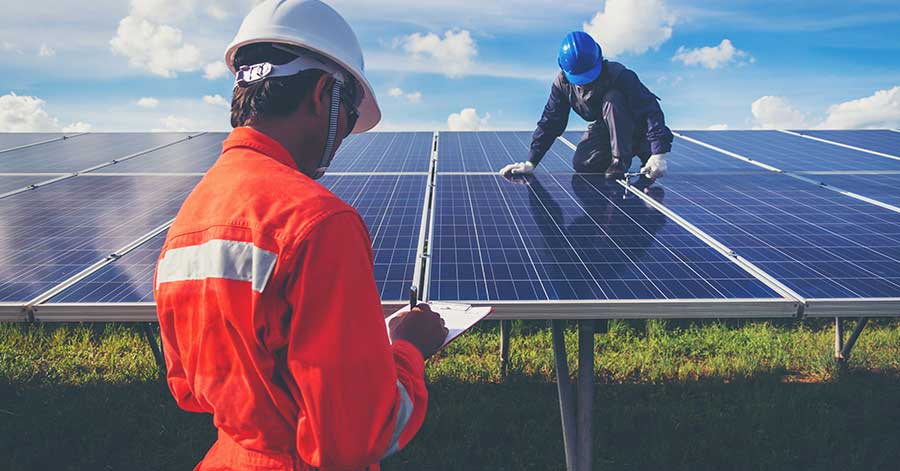 Mantenimiento de placas solares en Granada